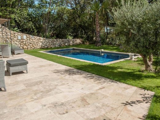 Marbrerie à Béziers : pierres naturelles importées, disponibles en stock